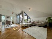 Hauptbild +++ Moderne Dreizimmer-Dachgeschosswohnung im Denkmalobjekt +++