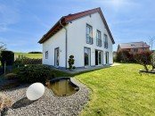 Hauptbild +++ Einfamilienhaus in Feldrandlage +++